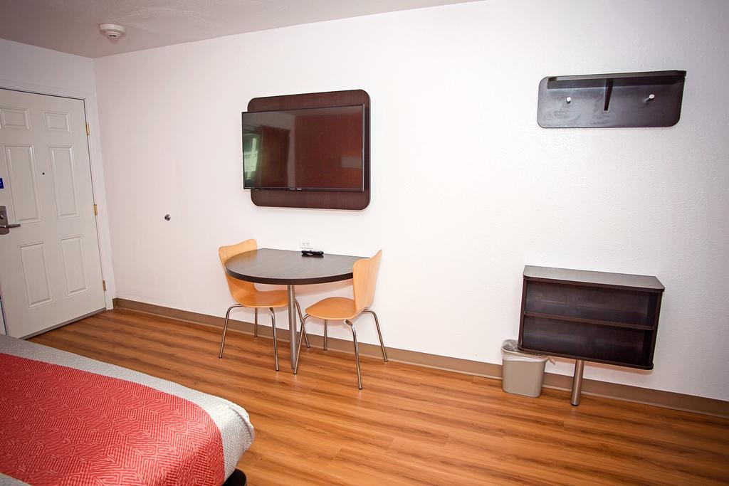 Hotel 6-crescent City, Ca